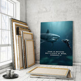 Conquer - Mockup mit Hintergrund 2 - Hustling Sharks