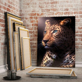 Jaguar In The Dark - Mockup mit Hintergrund 2 - Hustling Sharks