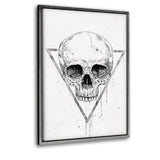 Skull In A Triangle #1 - Leinwandbild mit Schattenfuge "silber" - Hustling Sharks