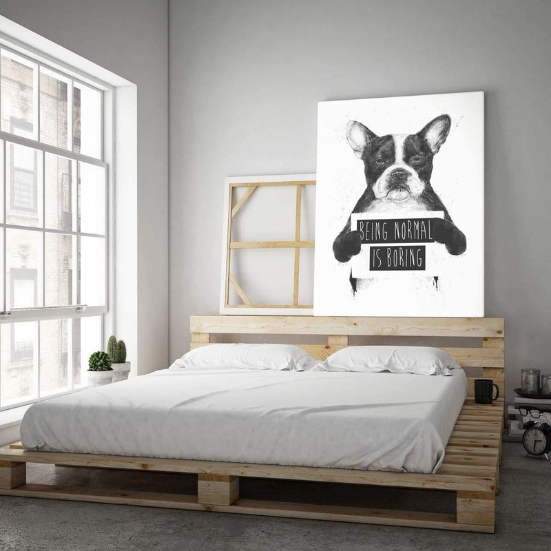 Being Normal Is Boring - Mockup mit Hintergrund - Hustling Sharks