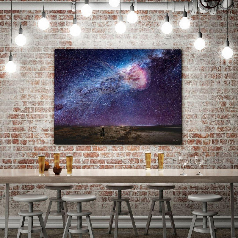 Galaxy Jellyfish - Mockup mit Hintergrund 2 - Hustling Sharks