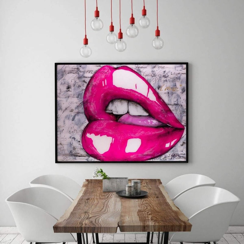 HOT PINK LIPS - Mockup mit Hintergrund - Hustling Sharks