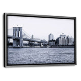 Leinwandbild mit Schattenfuge "silber" - New York City - Brooklyn Bridge - Hustling Sharks