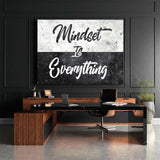 MINDSET IS EVERYTHING - Mockup mit Hintergrund 1 - Hustling Sharks