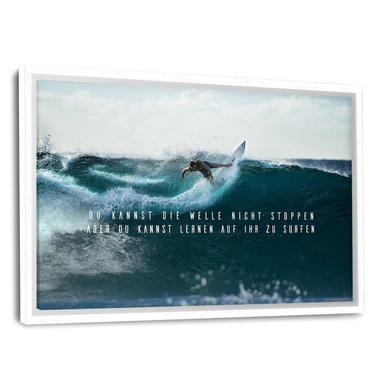 LERNE ZU SURFEN - Leinwandbild mit Schattenfuge "weiß" - Hustling Sharks